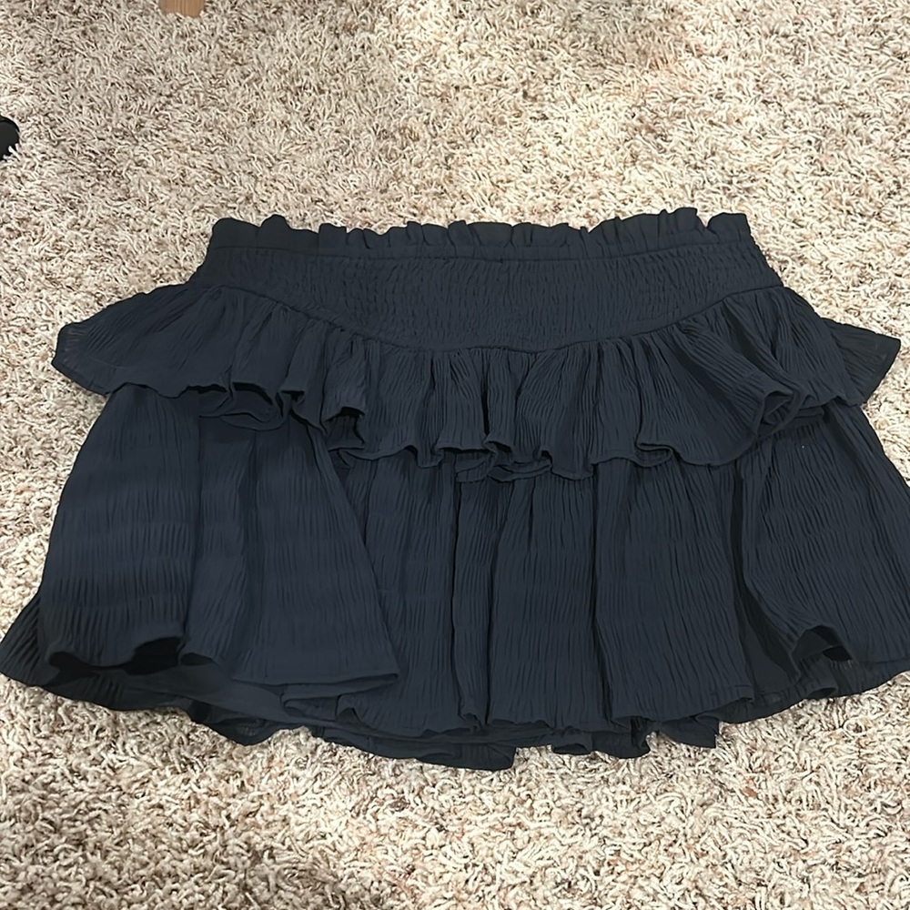 ruffled mini skirt